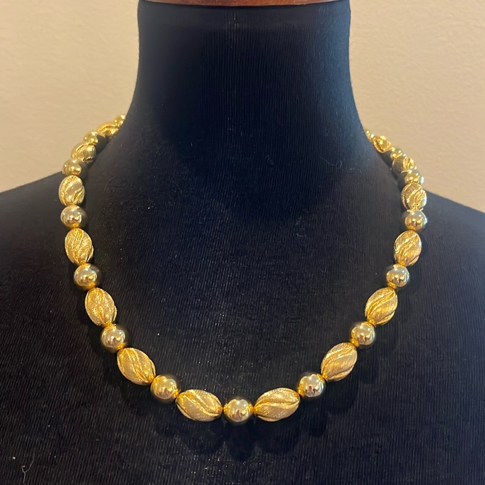 Vintage 1960s Brushed Gold Oval Bead Necklace
